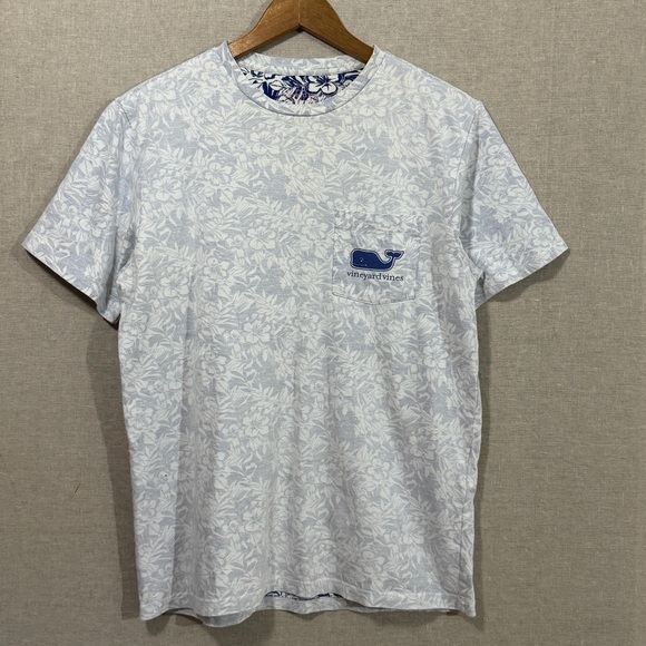 Vineyard Vines Other - Vineyard Vines Short Sleeve Tee Hawaiian Print Reverse Print Small